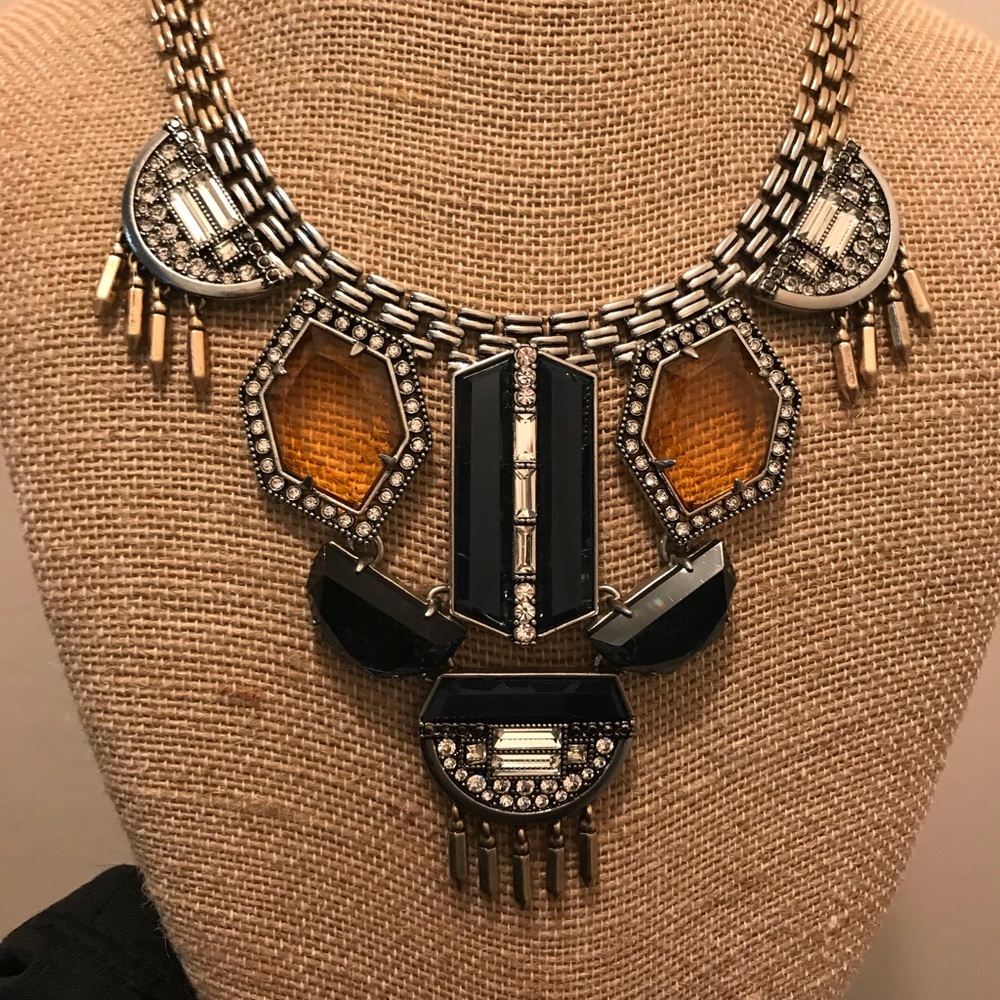Grand cabaret statement necklace